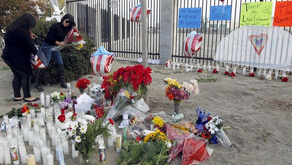 Memorial por las víctimas levantado en San Bernardino - Sputnik Mundo