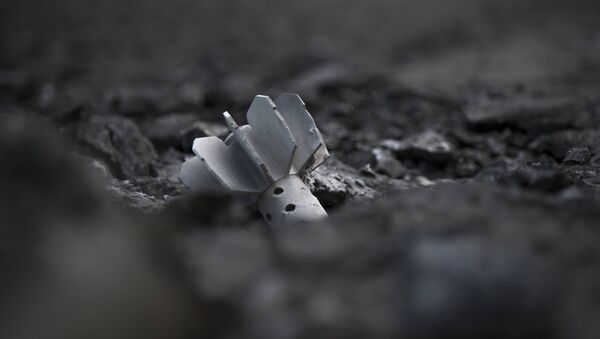 A part of the mortar shell in Slovyansk, Ukraine, Monday, May 26, 2014 - Sputnik Mundo