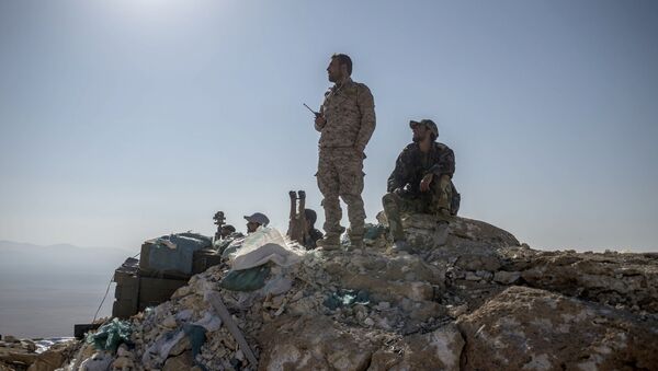 Combatientes de la milicia popular siria cerca de Palmira - Sputnik Mundo
