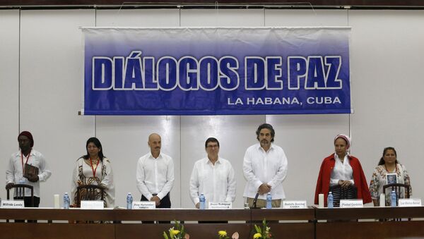 Acuerdo entre el Gobierno y las FARC sobre víctimas es una burla - Sputnik Mundo
