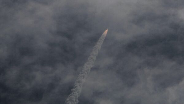 La India lanza un cohete portador con unos satélites (archivo) - Sputnik Mundo