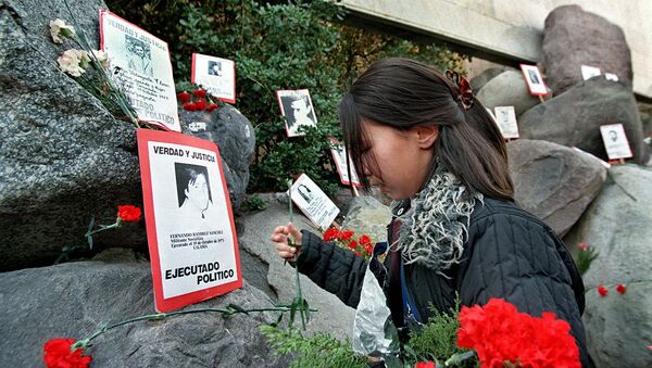 Memorial de los Detenidos Desaparecidos en el cementerio de Santiago, Chile - Sputnik Mundo