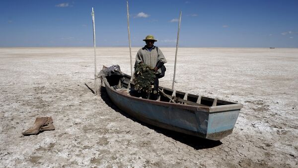 Gobernación boliviana declara zona de desastre al desecado lago Poopó - Sputnik Mundo