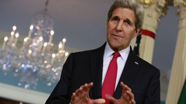 El secretario de estado de EEUU John Kerry halbla con los medios en Washington. El 16 de diciembre del 2015 - Sputnik Mundo