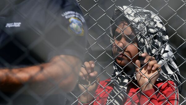 Беженцы на острове Лесбос в Греции - Sputnik Mundo