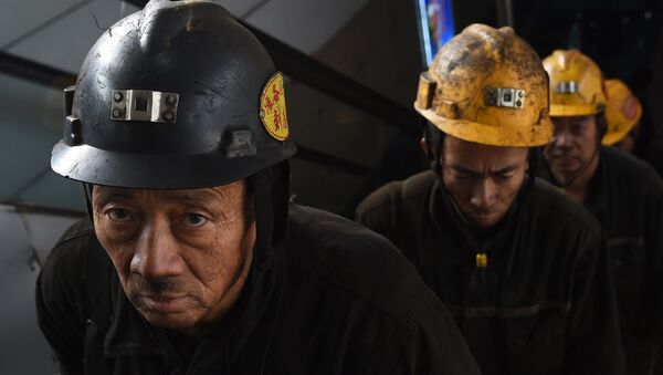 Mineros de una mina de la provincia china de Shanxi (archivo) - Sputnik Mundo