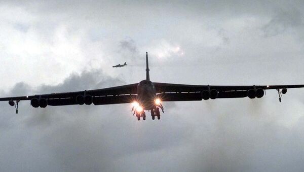 Bombarderos estratégicos B-52 de EEUU - Sputnik Mundo