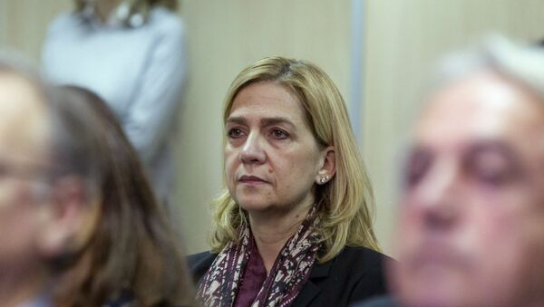 Spain's Princess Cristina sits in court where she appears on charges of tax fraud in Palma de Mallorca - Sputnik Mundo