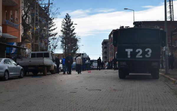 Lugar del atentado en la provincia turca de Diyarbakir - Sputnik Mundo