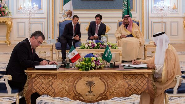 Presidente de México, Enrique Peña, y Rey de Arabia Saudí, Salman Bin Abdulaziz Al-Saud - Sputnik Mundo