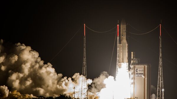 The Ariane 5 rocket lifts off from the Ariane Launchpad Area at the European Spaceport in Kourou, in French Guiana, on November 10, 2015. - Sputnik Mundo