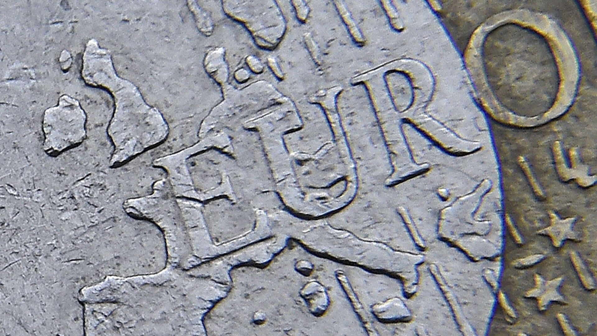 Detail of a European map, including Great Britain, is seen on the face of a Euro coin in London, Britain - Sputnik Mundo, 1920, 01.01.2022