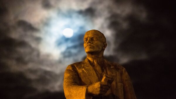 Un monumento a Vladímir Lenin - Sputnik Mundo