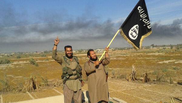 Militantes de Daesh - Sputnik Mundo