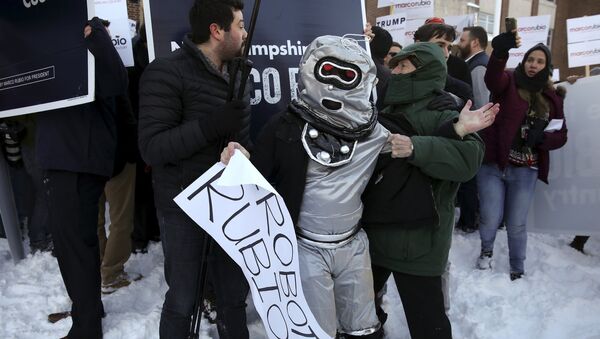 Los robots de Rubio protestan en las primarias de New Hampshire - Sputnik Mundo
