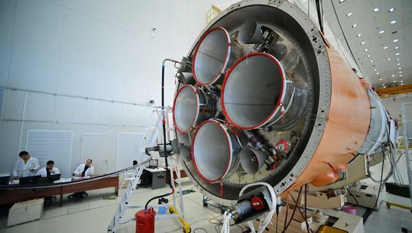 Preparación para el lanzamiento del cohete Soyuz-2 - Sputnik Mundo