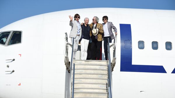 Los Rolling Stones en el aeropuerto de Montevideo - Sputnik Mundo