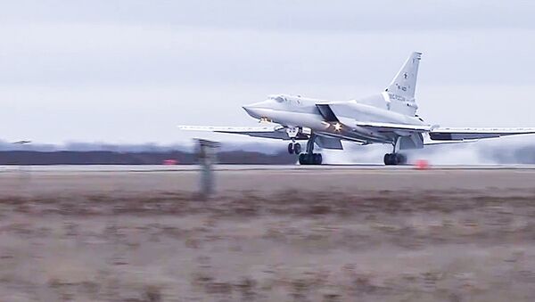 Tupolev Tu-22 M3 strategic bombers hit terrorists in Syria - Sputnik Mundo