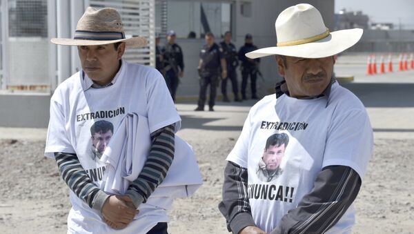 Manifestación en contra de la extradición del 'Chapo' - Sputnik Mundo