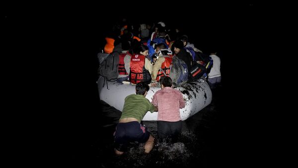 Refugiados en su camino a Europa - Sputnik Mundo
