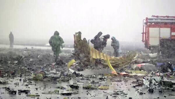El avión de pasajeros Boeing 737-800 se estrelló en el aeropuerto de Rostov del Don - Sputnik Mundo