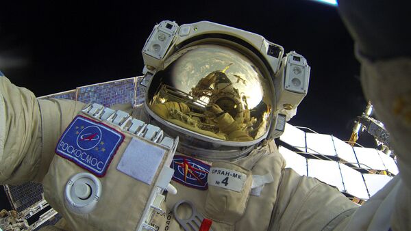 Paseo en el espacio del cosmonauta ruso - Sputnik Mundo