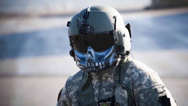 Piloto estadounidense en la base Bondsteel en Kosovo - Sputnik Mundo