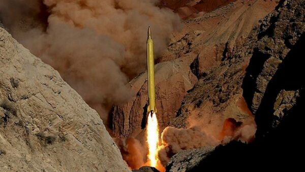 Lanzamiento de misil en Irán - Sputnik Mundo