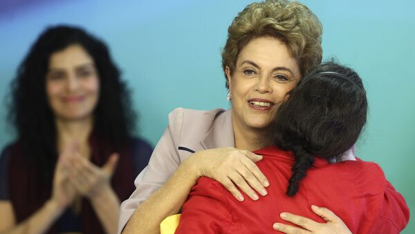 Artistas e intelectuales expresan su apoyo contra el golpe a la presidenta Rousseff - Sputnik Mundo
