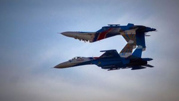 Aviones hipersónicos rusos Su-27 - Sputnik Mundo