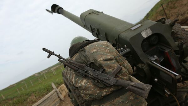 Moscú respeta balance de intereses al suministrar armas a Ereván y Bakú - Sputnik Mundo