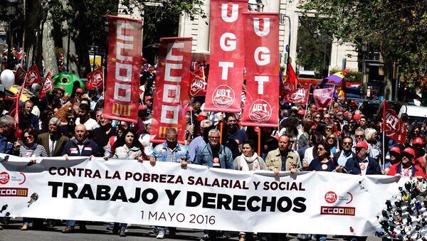Manifestación en Valencia, España, el Día del Trabajo - Sputnik Mundo