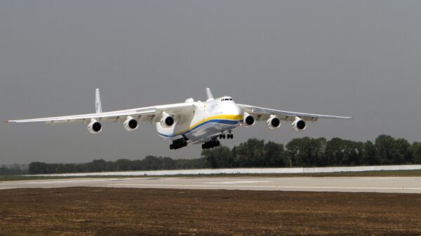 El avión de carga más grande del mundo, el Antonov An-225 Mriya - Sputnik Mundo