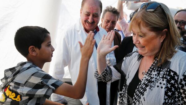 Ministra de Exteriores de Argentina, Susana Malcorra en el campo de refugiados sirios en Bekaa, Líbano - Sputnik Mundo