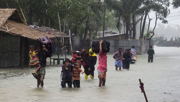 El ciclón Roanu afecta Bangladés - Sputnik Mundo