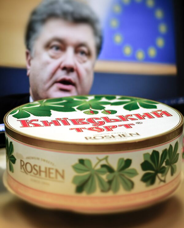 El pastel 'Kievski' de la fábrica 'Rochen', perteneciente al presidente de Ucrania, Petró Poroshenko El pastel 'Kievski' de la fábrica 'Rochen', perteneciente al presidente de Ucrania, Petró Poroshenko - Sputnik Mundo