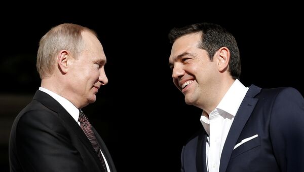 Presidente de Rusia, Vladímir Putin, y primer ministro de Grecia, Alexis Tsipras - Sputnik Mundo