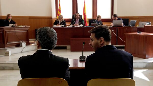 ¿Por qué acusan a Messi de fraude fiscal en España? - Sputnik Mundo