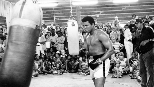 Muhammad Ali entrena para su segunda pelea con Leon Spinks. Nueva Orleans, Louisiana, 25 de agosto de 1978. - Sputnik Mundo