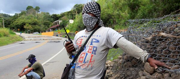 Protesta de indígenas y campesinos en Colombia Protesta de indígenas y campesinos en Colombia - Sputnik Mundo