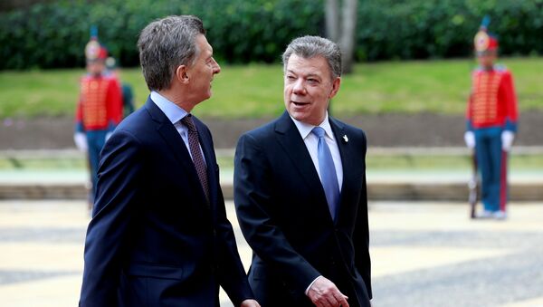 Mauricio Macri, presidente de Argentina, y Juan Manuel Santos, presidente de Colombia - Sputnik Mundo