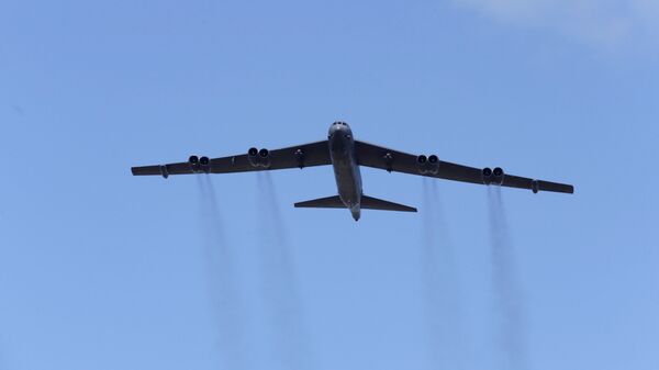 El bombardero estratégico B-52 de la Fuerza Aérea de Estados Unidos - Sputnik Mundo