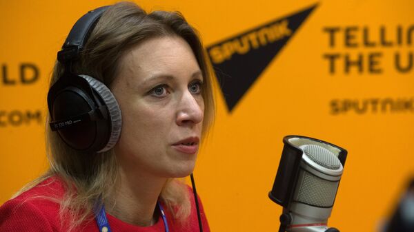 María Zajárova, portavoz del Ministerio de Exteriores de Rusia, en el estudio de Sputnik en el XX Foro Económico de San Petersburgo - Sputnik Mundo