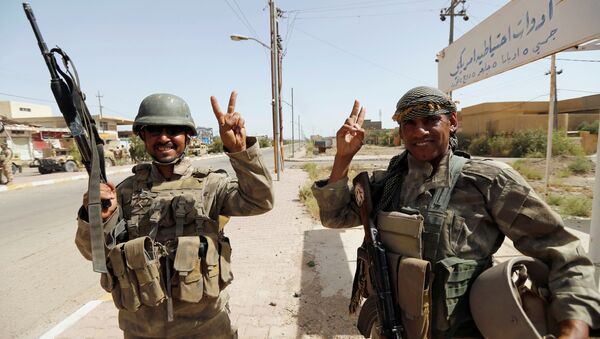Militares iraquíes en el centro de la ciudad de Faluya - Sputnik Mundo