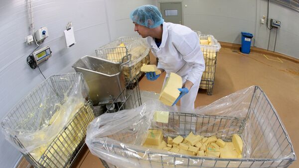 Producción de queso procesado en Rusia - Sputnik Mundo