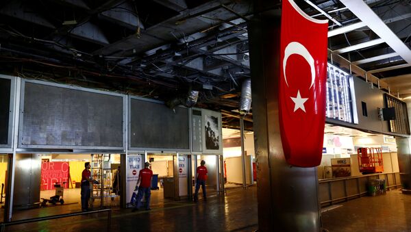 Aeropuerto Ataturk tras el atentado - Sputnik Mundo