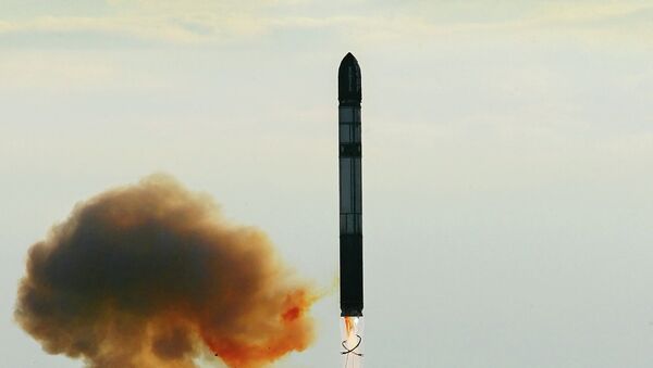 Lanzamiento de un misil ruso (Archivo) - Sputnik Mundo
