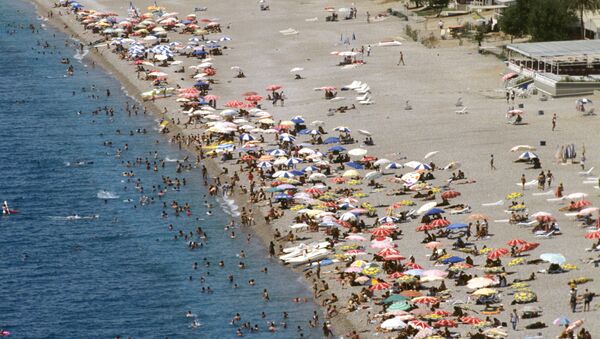 La playa de la ciudad de Antalia, Turquía - Sputnik Mundo