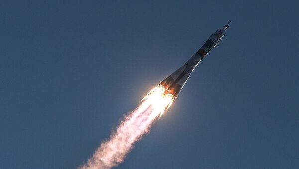 El lanzamiento del cohete portador Soyuz-FG,  con la nave tripulada de nueva serie Soyuz-MS, desde el cosmódromo de Baikonur - Sputnik Mundo