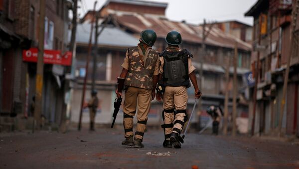 Policías indios en Cachemira - Sputnik Mundo